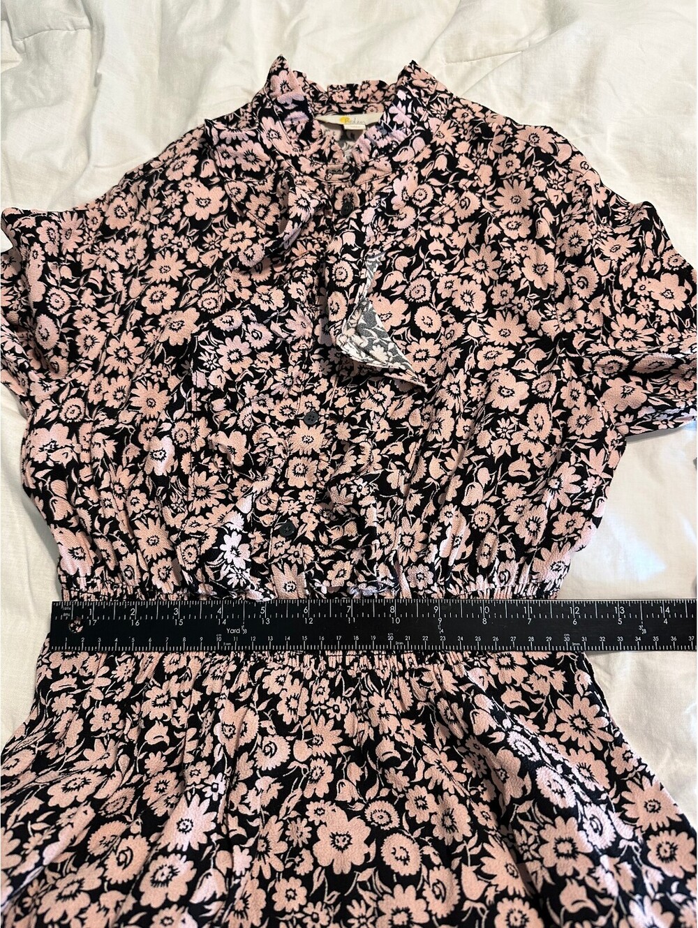 Boden Pink and Black Ruffle Neck Smocked Cuff Floral Midi Dress Size 4 EUC - Picture 4 of 7